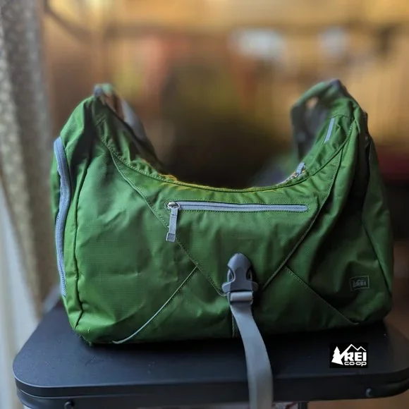 REI CO Duffle Bag: Bold Basil Green, *SOLD* - Picture 10 of 16